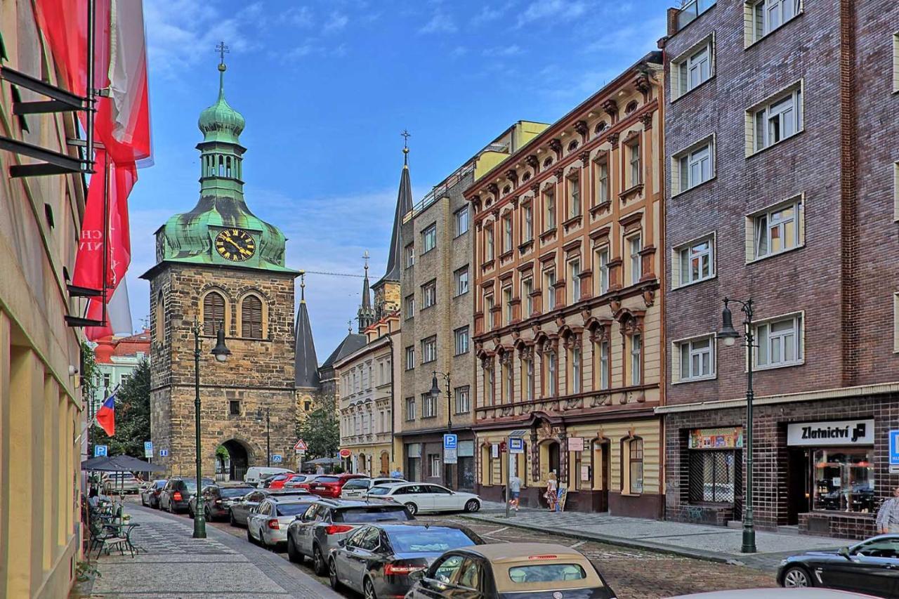Peter'S Tower Apartments Praga Exterior foto